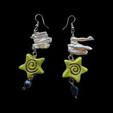 Load image into Gallery viewer, Swirl Pearls
